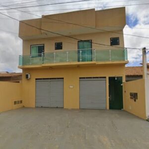 PONTO COMERCIAL COM 02 APARTAMENTOS DE  2/4 SENDO UMA SUÍTE CADA UM NA PARTE SUPERIOR